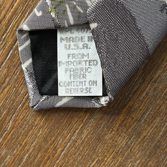 Reed St James Kangaroo Koala Bear Gray Shimmer Tie - Picture 4 of 7